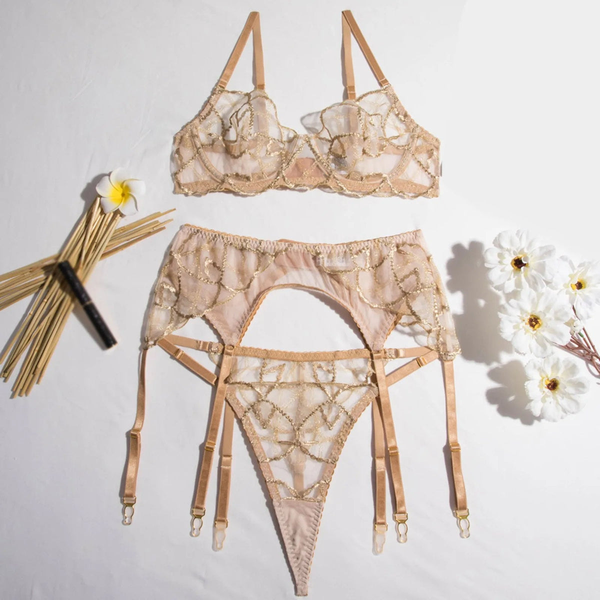Lingerie Golden Lines